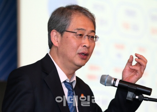 임종룡 "자금회수보다 산업경쟁력 강화 초점 둬야"