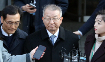  ‘사법농단’ 양승태 전 대법원장 구속기소...재판은 누가?