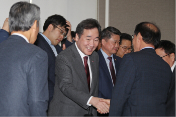 강호갑 회장 "피부 와닿는 중견기업 정책 나와야"