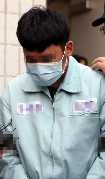 '거제 살인사건' 피의자 징역 20년…"초범에 반성하는 점 고려"