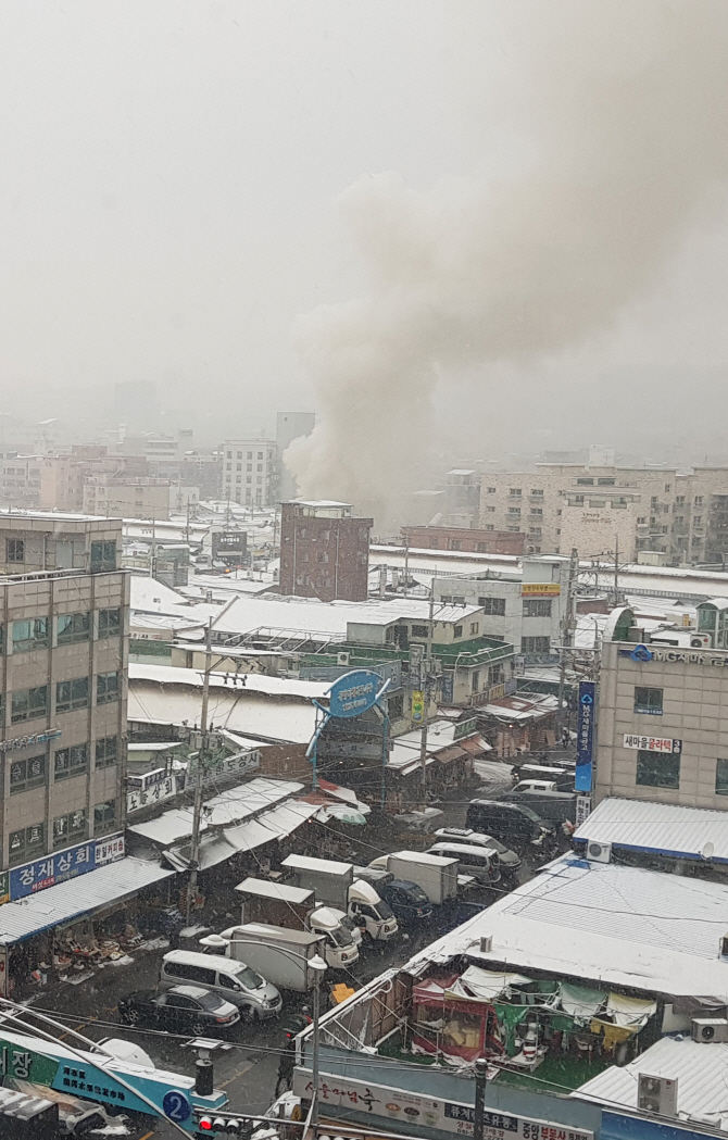 [포토] 서울 청량리농수산물시장서 화재