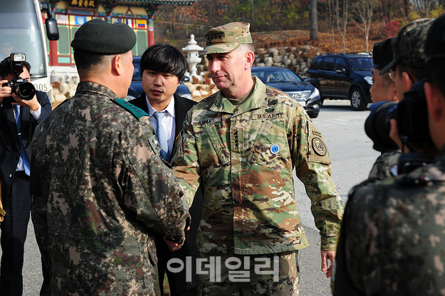 에이브럼스 사령관 "주한미군, 종전선언·평화협정과 관계없다"