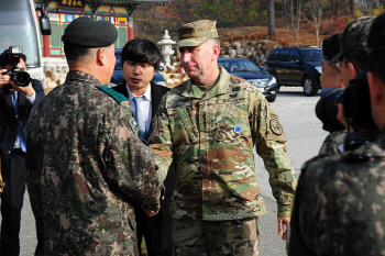 에이브럼스 사령관 "주한미군, 종전선언·평화협정과 관계없다"