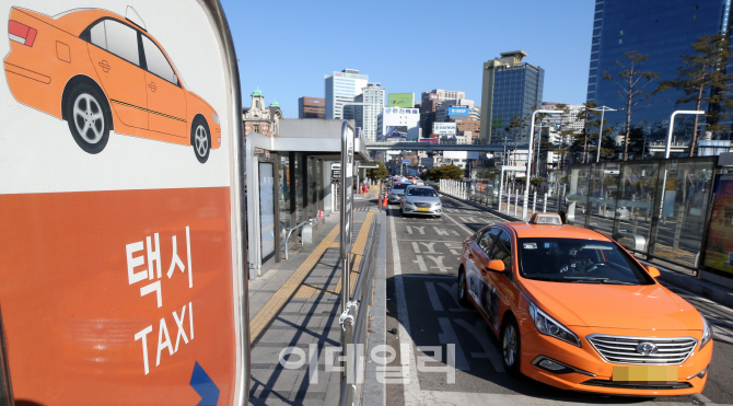 [포토]서울 택시 요금 인상, 3800원으로…추가요금 기준도 변경