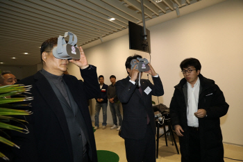 "국내외 VR 우수 콘텐츠 만나보세요"..2019 VR 콘텐츠 체험전 개최