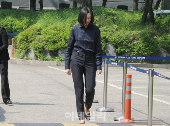 조현아 남편 “상습 폭행당했다” vs 조현아 “형사적 대응 고려”