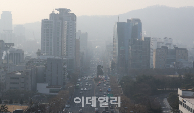 [포토]수도권 고농도 미세먼지 예비저감조치 2틀째 시행