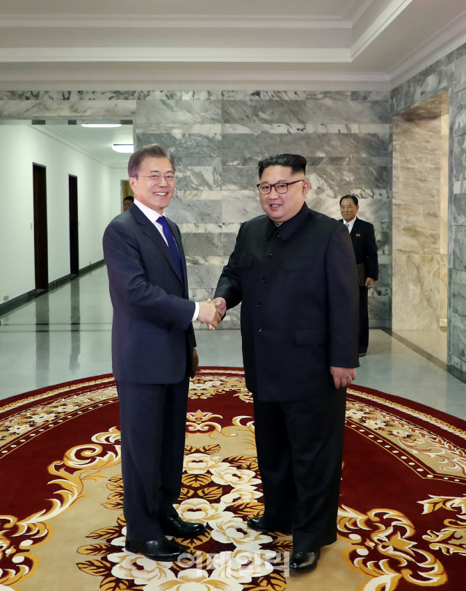 日신문 "韓정부, 北비핵화 로드맵에 남북경협 제안"
