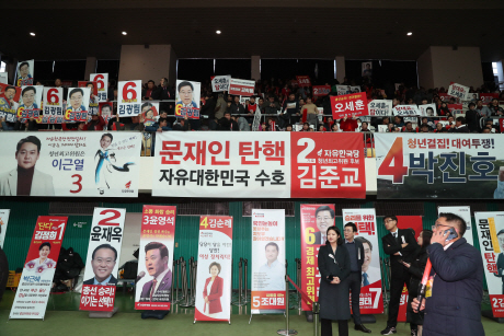 한국당 마지막 합동연설회, 다시 ‘오세훈 야유’로 얼룩(종합)