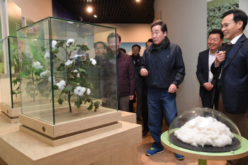 이낙연 총리, 주말 역사탐방.. 경남 산청 독립운동 유적지 찾아