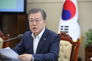 文대통령, 트럼프·김정은 결단에 박수 “新한반도 체제 주도적 준비”(상보)