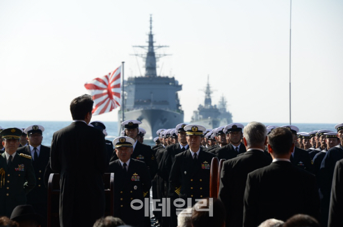 日, '초계기 앙금'…부산 훈련 말바꾸기·10월 관함식 초청도 안해