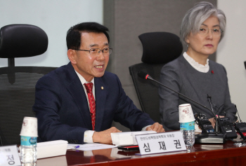 심재권 “종전선언해도 미군 주둔 명시가능…안보 해체 아냐”