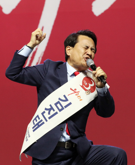 김진태 “5.18 유공자 명단 공개하라는 게 망언이냐”