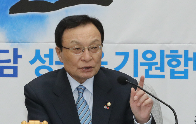유관순 영화 관람한 이해찬 “인간의 존엄성 새삼 느껴”