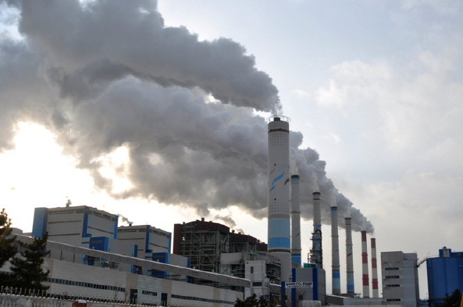 노후 석탄화력발전소 4기 3~6월 가동중지…“미세먼지 저감”
