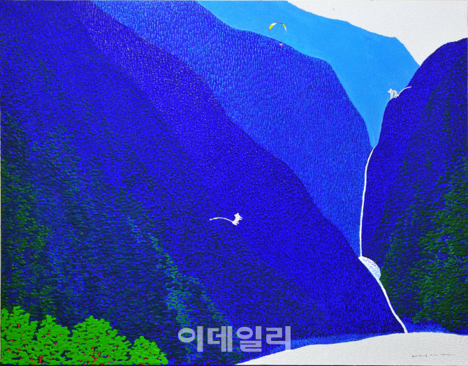 [e갤러리] 행글라이더 나는 '세련된 고향' 생각…정영모 '고향이야기'