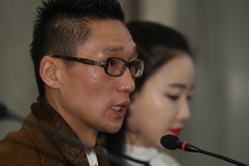 '낸시랭 전 남편' 왕진진, 사기혐의 피소… "회장 아들이라며 접근"
