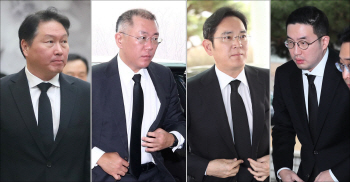 정몽준·정의선·이재용 애도…박용곤 두산 명예회장 빈소 이틀째 조문행렬