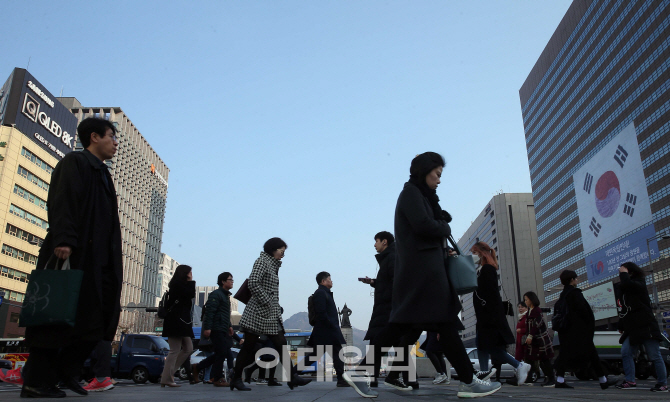 [포토]'오랜만에 숨 쉴 만한 출근길'