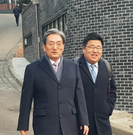 도보출근·주차장 폐쇄…미세먼지가 바꾼 靑직원 출근길