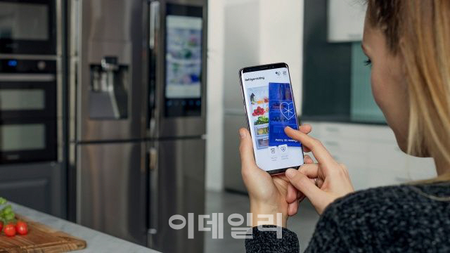 삼성·LG, 레시피 기업 손잡고 ‘AI 주방’ 요리한다