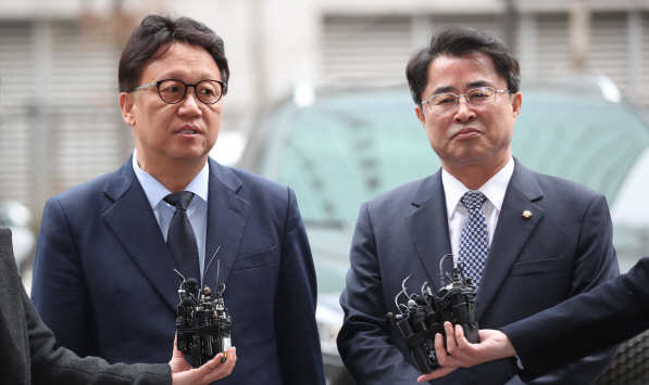 '5·18 망언' 고소한 민병두·최경환 의원 "무관용주의로 엄중 처벌해야"