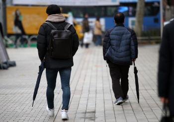 중부·남부 내륙 낮에 비…전국 대기질 ‘보통’