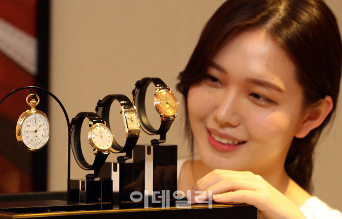 [포토]현대백화점, 바쉐론 콘스탄틴 빈티지 전시 판매