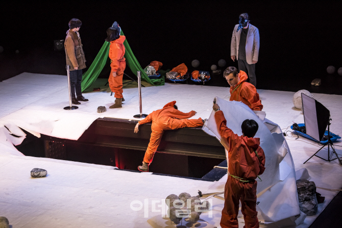 봄 맞은 연극계, 젊은 연극인들 '판' 펼친다