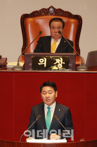 김관영 “靑, 조직·예산 줄이고 특감반도 기능 축소해야”