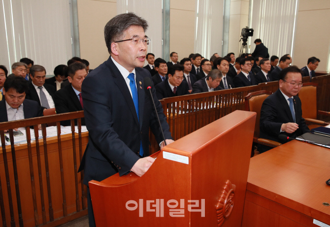 하태경 "민갑룡 경찰청장, 버닝썬 사건 수사? 도둑이 도둑 잡나"