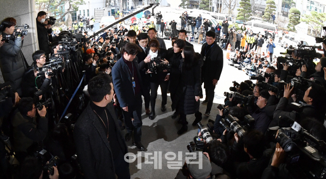 [포토]정준영 '험난한 앞길'