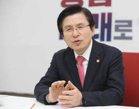 황교안 “자체 핵무장, 무조건 접어놓을 수만도 없다”