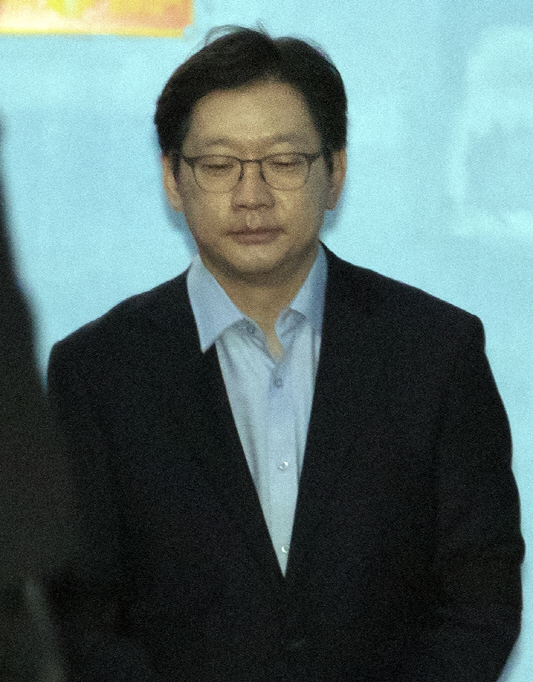 '김경수 재판 판사 사퇴' 청원에 靑 "사법권 독립, 靑 관여 안돼"