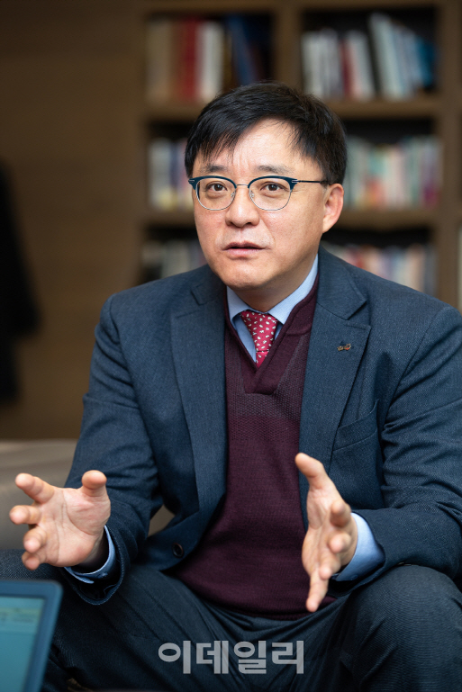 김호현 교공 CIO "연기금들 '바이 코리아'로 증시 안전판 역할해야"