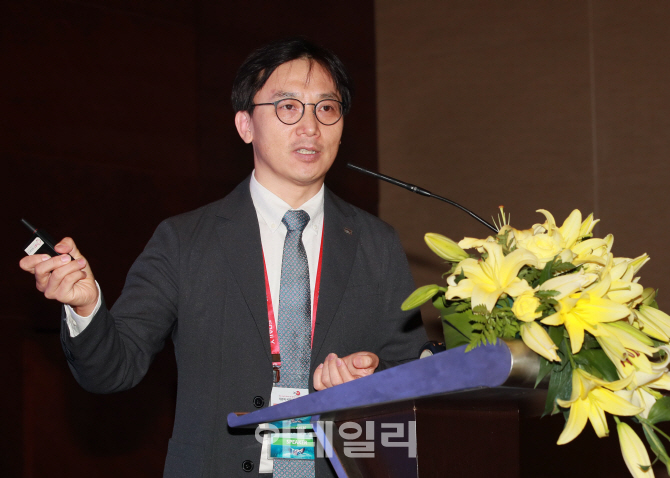 [포토]강문경 법인장, '새로운 기회, 베트남 국영기업 지분투자'