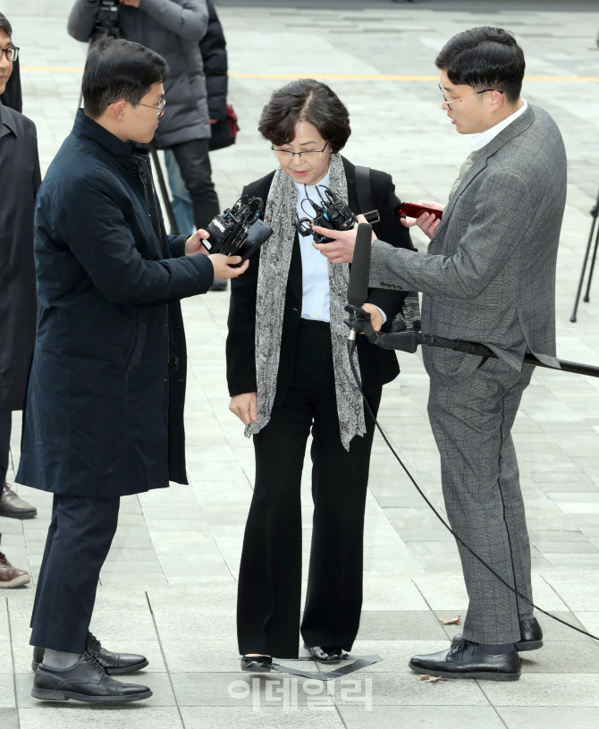 [포토]포토라인에 선 김은경 前 환경부 장관