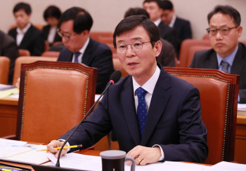 증여세·특혜채용·위장전입..장관 후보자들, 자식문제로 진땀(종합)