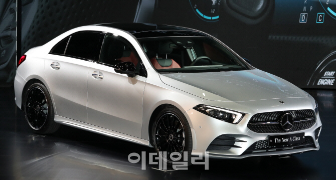[포토]'The New A클래스 세단' 공개한 메르세데스 벤츠