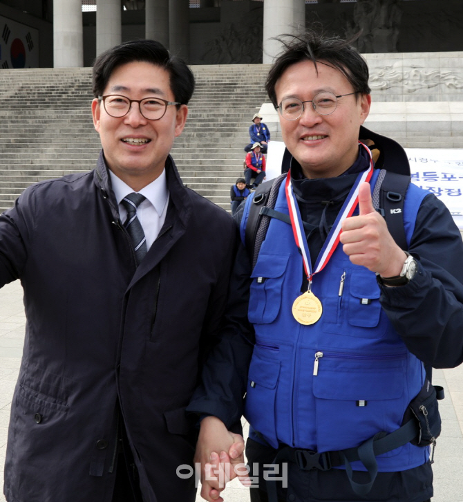 [포토] 채현일 영등포구청장, 국토대장정 참가