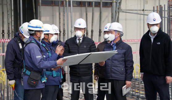 사내하청 둔 공공기관·대형사업장 400곳 일제히 안전 점검
