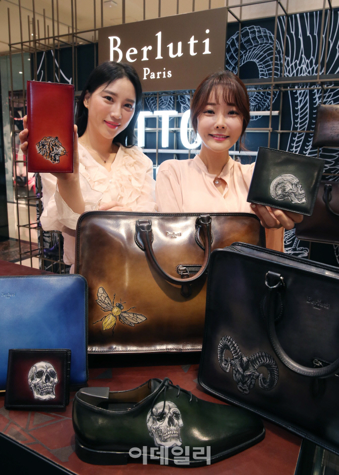 [포토]'벨루티 팝업스토어 선보인 롯데백화점'