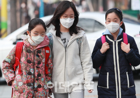 "경유값 올리고 보조금 폐지"…미세먼지 파격 대책 논란