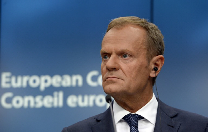 EU, '조건부 브렉시트 1년 연장' 英에 제안할 듯…불이행 땐 "6월 떠나라"