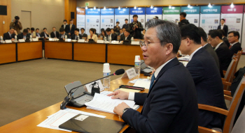 고꾸라진 수출…정부, 무역사절단 등 수출 마케팅 총동원