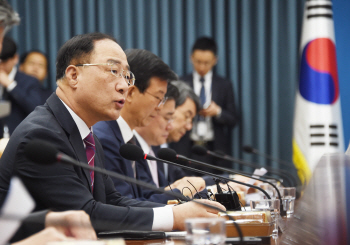 홍남기 “아시아나항공에 1조6천억 투입…연내 M&A 계약 체결 목표”(종합)