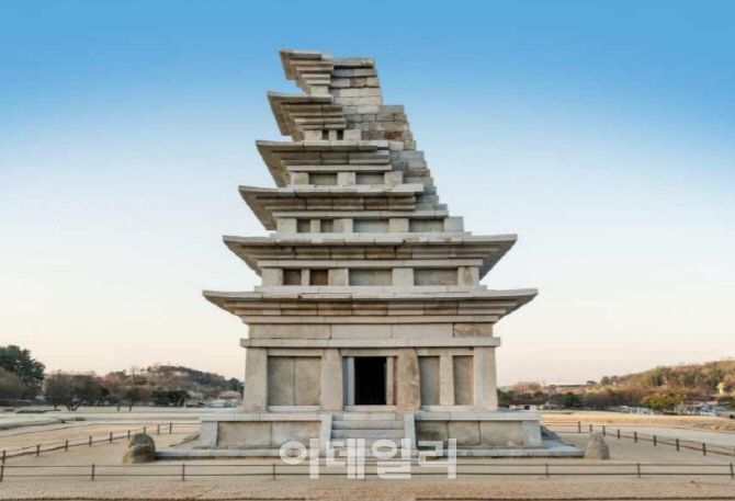 ‘익산 미륵사지 석탑’ 해체보수 20년 만에 ‘끝’