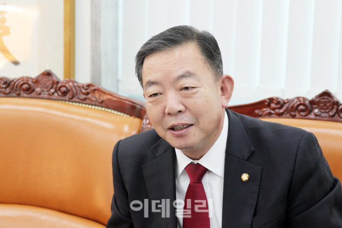 손학규 측근 이찬열 "'좁쌀영감' 유승민, 한국당으로 돌아가라"