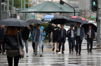 전국 흐리고 비…바람 강하고 쌀쌀